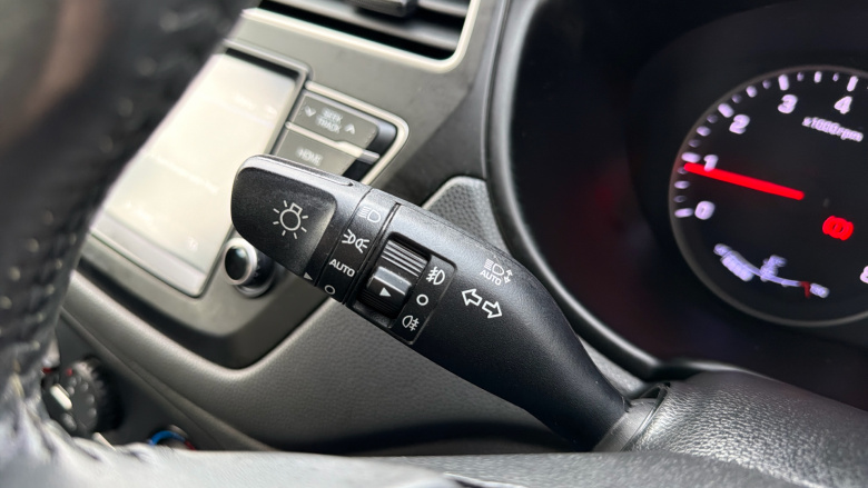 Hyundai i20 1.2 MPi SE 5dr Petrol Hatchback